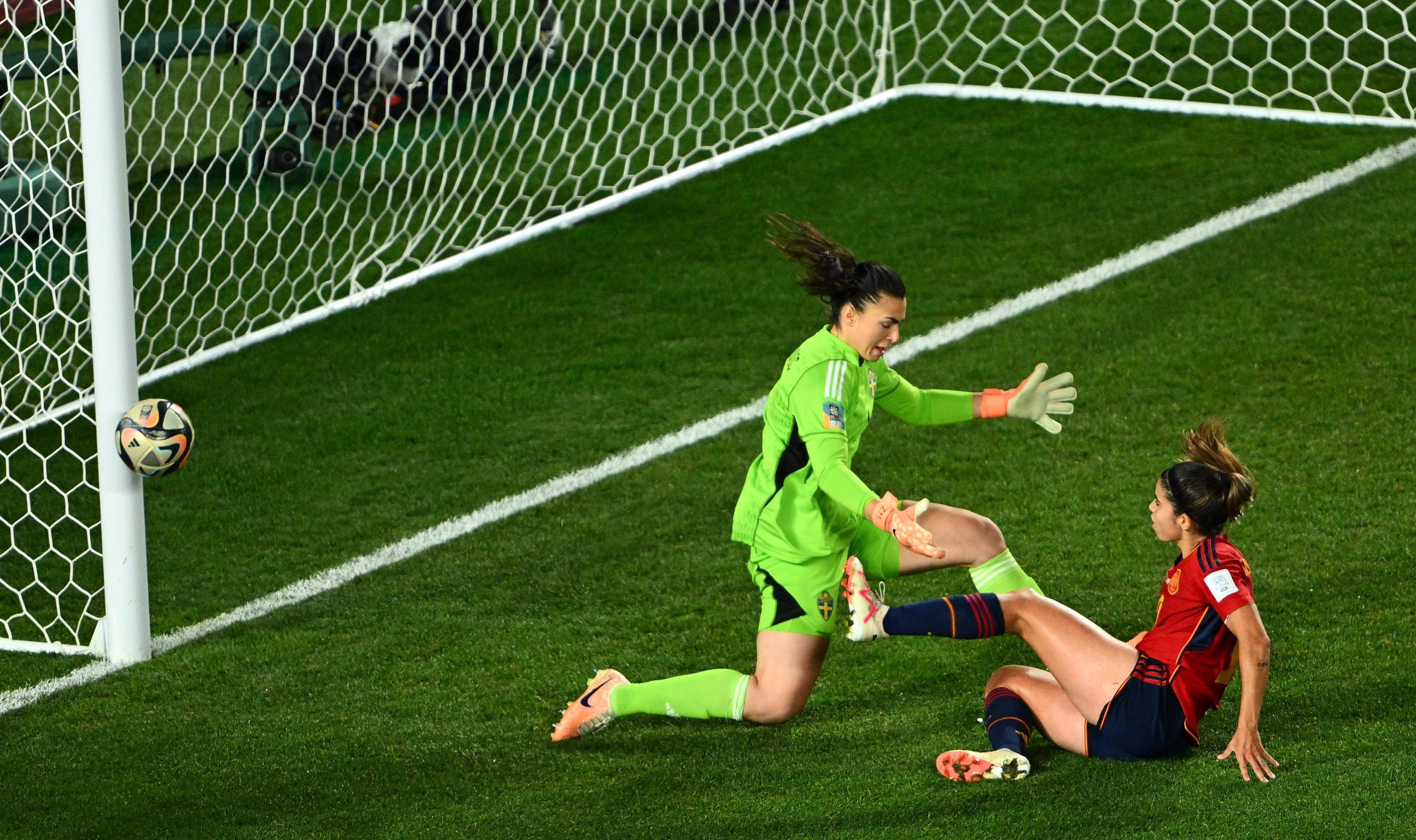 西班牙女足势不可挡，冲击世界冠军