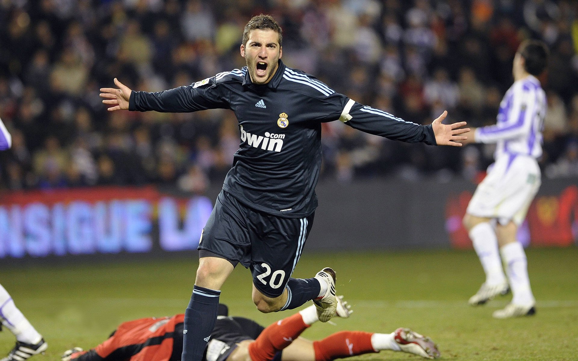 世界杯之夜，克莱·汤普森如何用完美发挥定义传奇