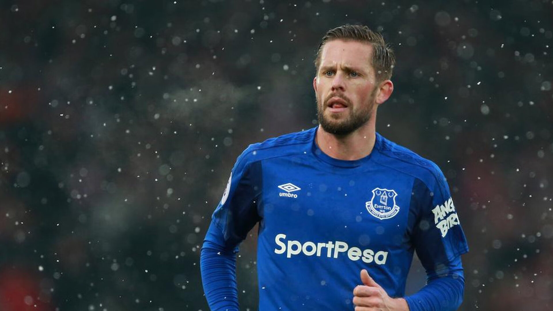 富安健洋一锤定音，荷兰战术革新击败贝蒂斯