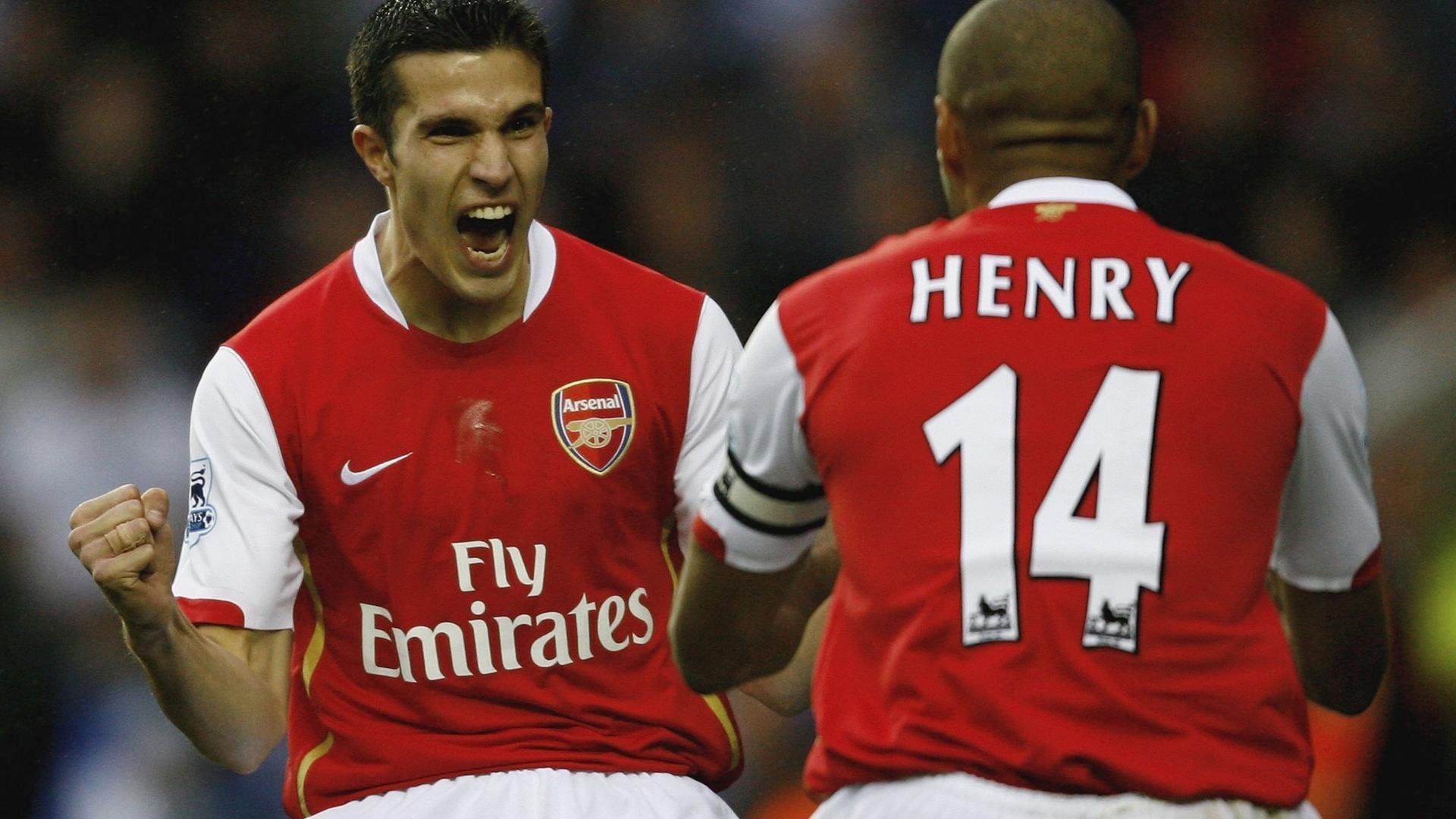 1.稳健至上,当梅赛德斯的工业美学碾压了法拉利的浪漫主义